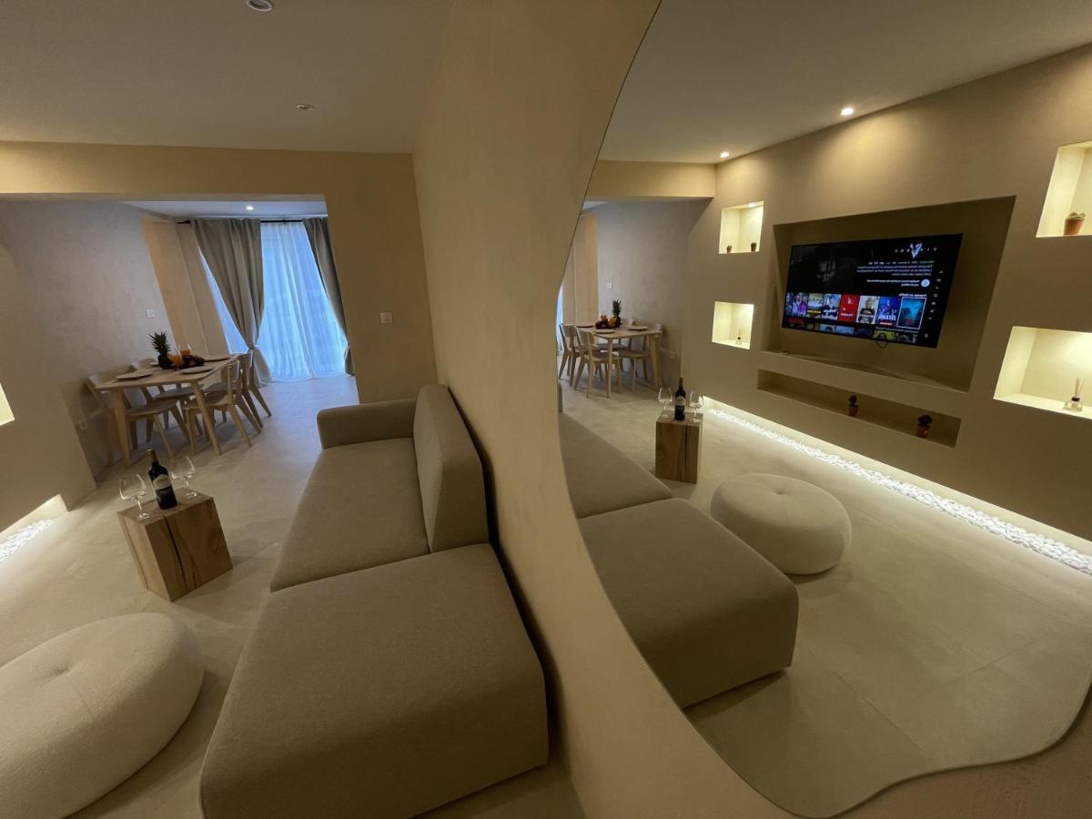 Cozy Apartment Matijas With Private Parking And Terrace Split Kültér fotó