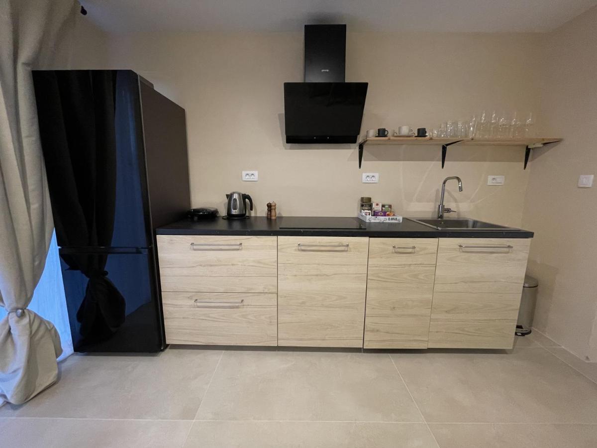 Cozy Apartment Matijas With Private Parking And Terrace Split Kültér fotó